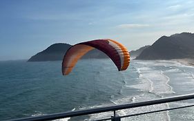 Loft 705 Pitangueiras Guarujá